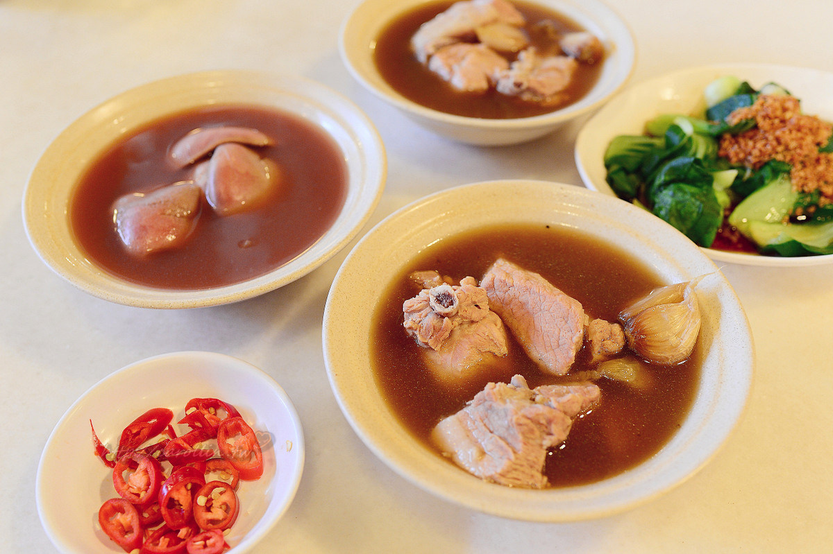 新加坡美食｜旅遊必吃《黃亞細肉骨茶餐室》潮州風味小吃推薦- 卡琳。摸魚兒趣