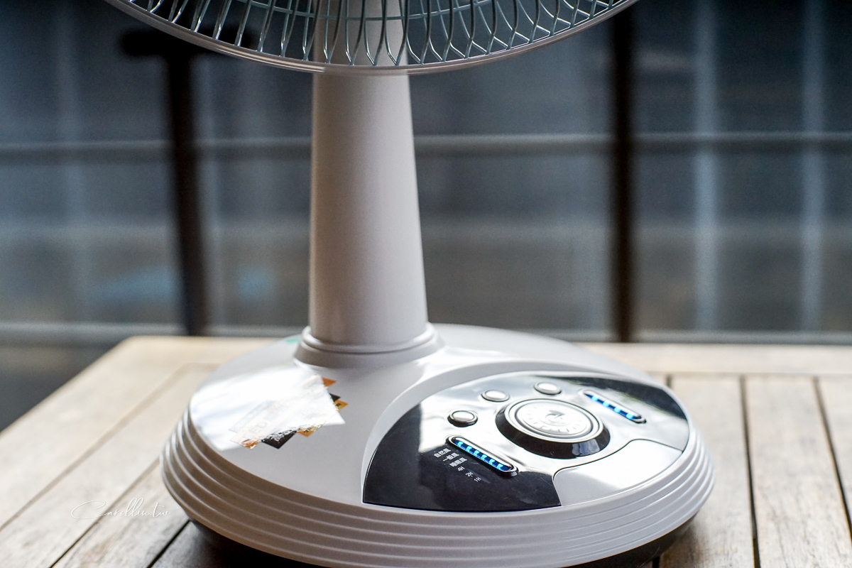 LED驅蚊照明DC風扇SDF-14M01|超適合帶出門的驅蚊露營電扇,停電神救援的充電式電風扇