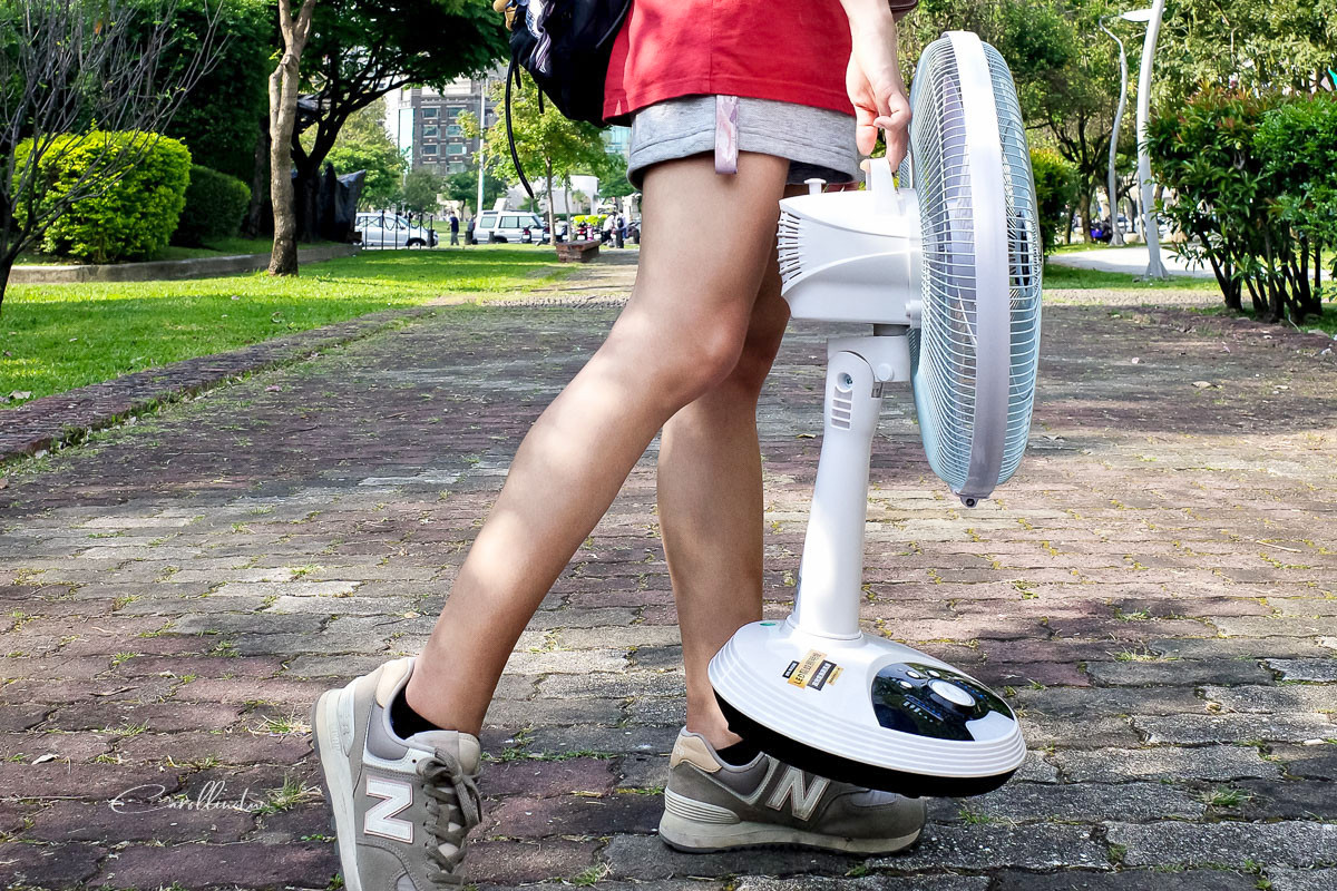 LED驅蚊照明DC風扇SDF-14M01|超適合帶出門的驅蚊露營電扇,停電神救援的充電式電風扇