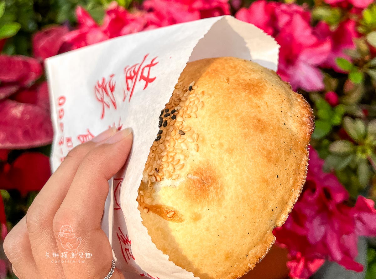 黃家胡椒餅｜台中西區向上市場美食，牽絲起司胡椒餅推薦必吃- 卡琳。摸魚兒趣