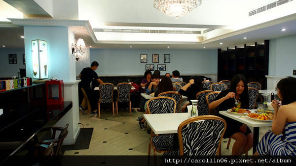 【食記】東區熱門餐廳《Tiffany Café》第凡內咖啡
